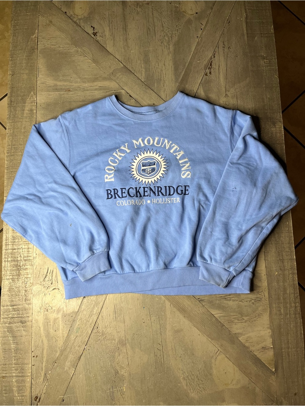 Hollister Light Blue Rocky Mountains Breckenridge Crewneck